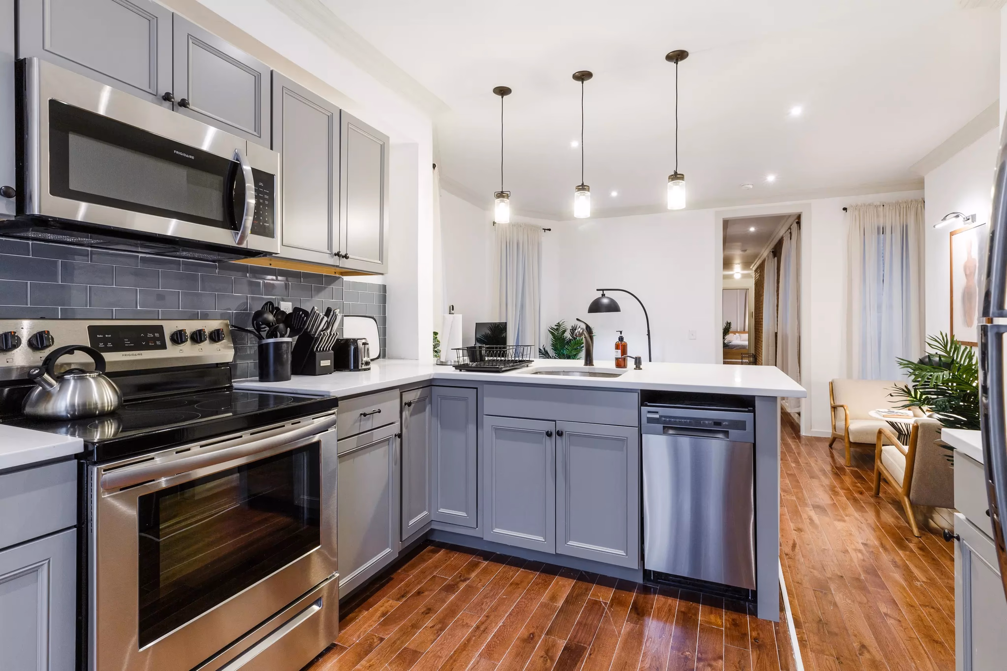 Kitchen full view
